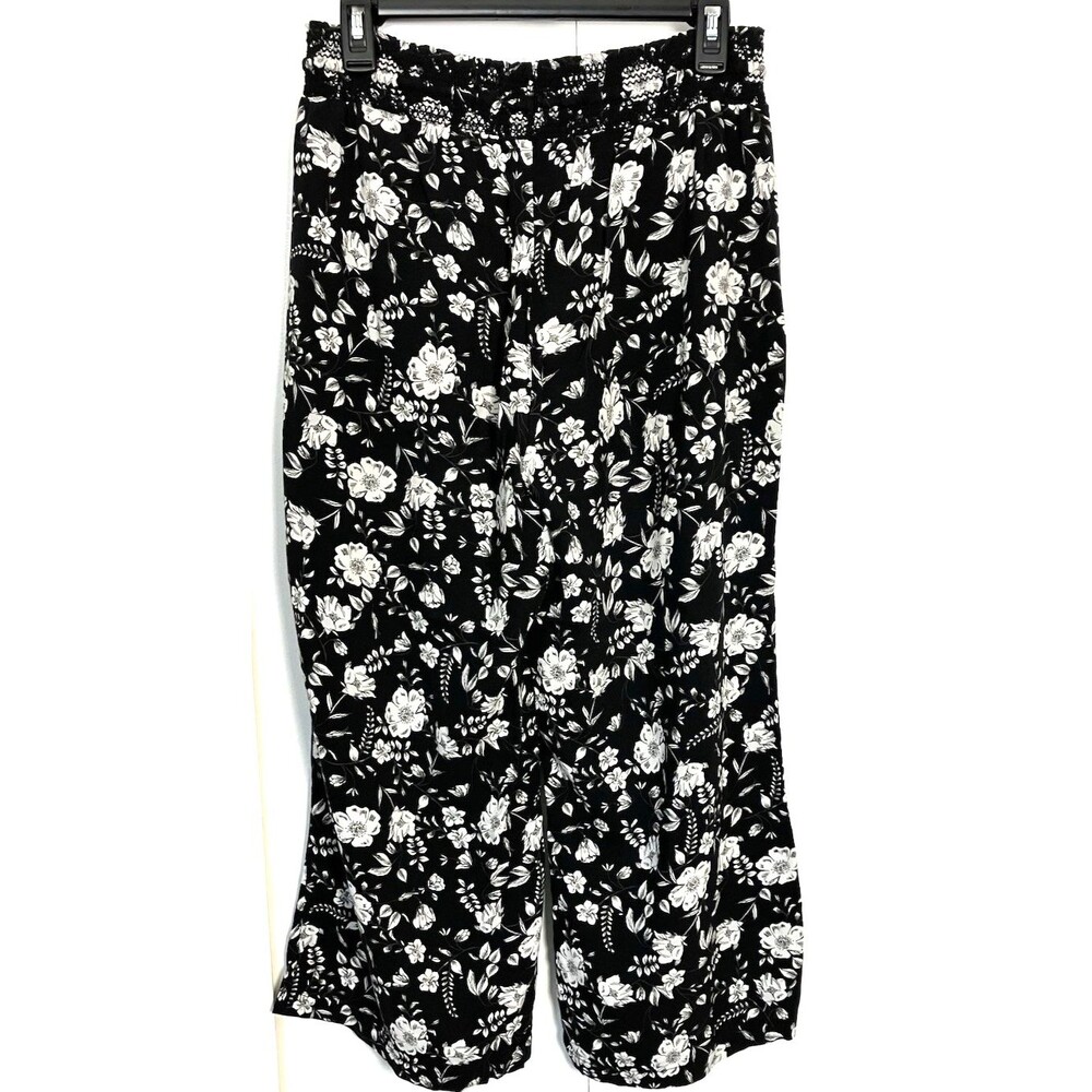 Aeropostale Womens Black White Floral Wide Leg Crop Capris Large NWOT - Picture 6 of 6